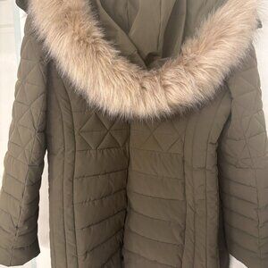 Women's Stretch Faux-Down Parka with Faux-Fir Lined Detachable Hood